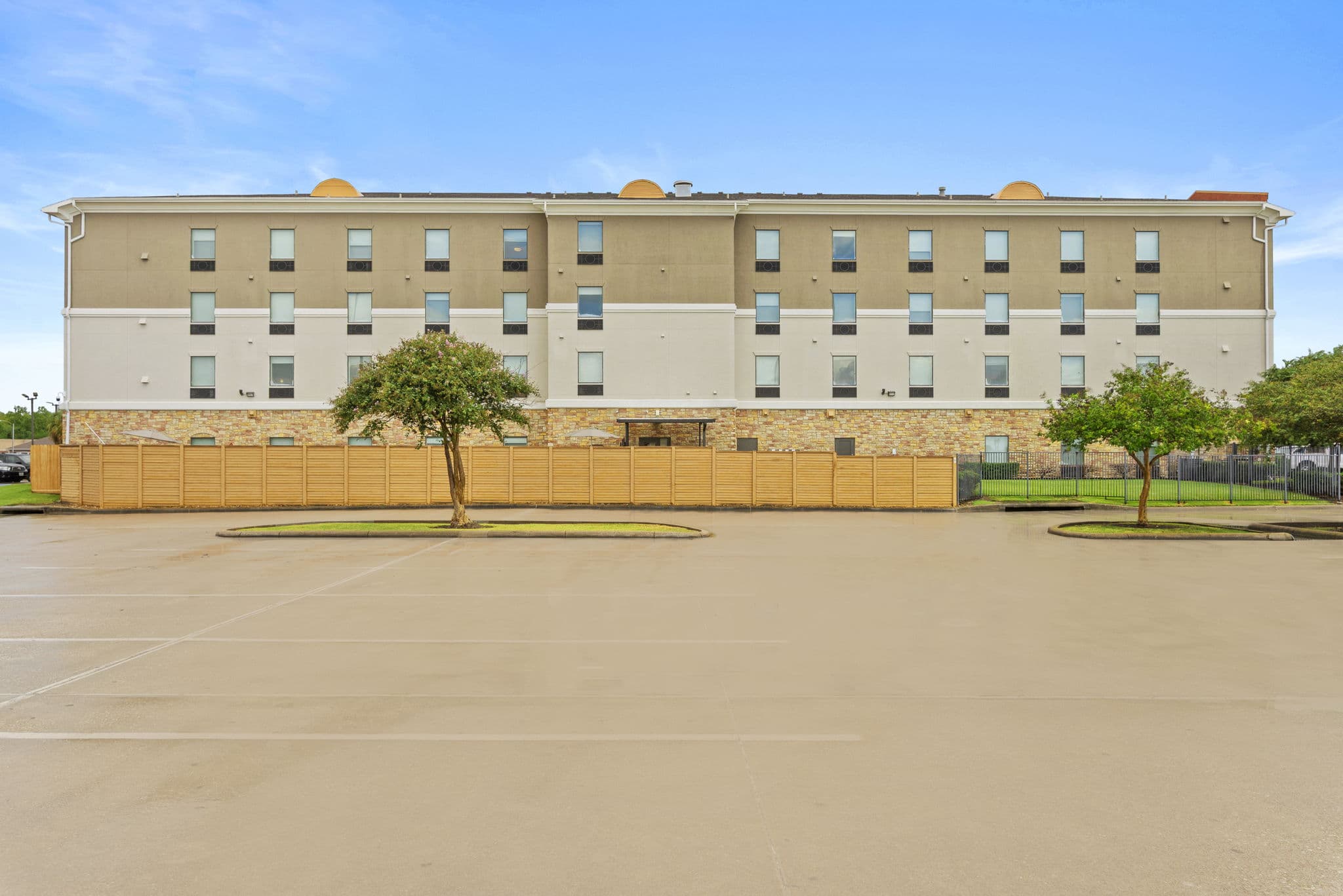 Holiday Inn Express Front Desk