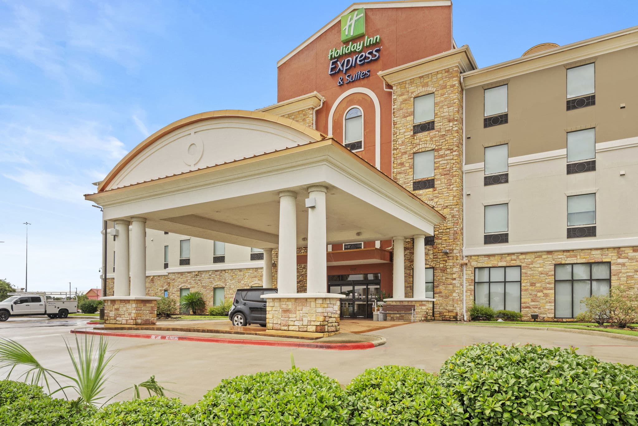 Holiday Inn Express Pool